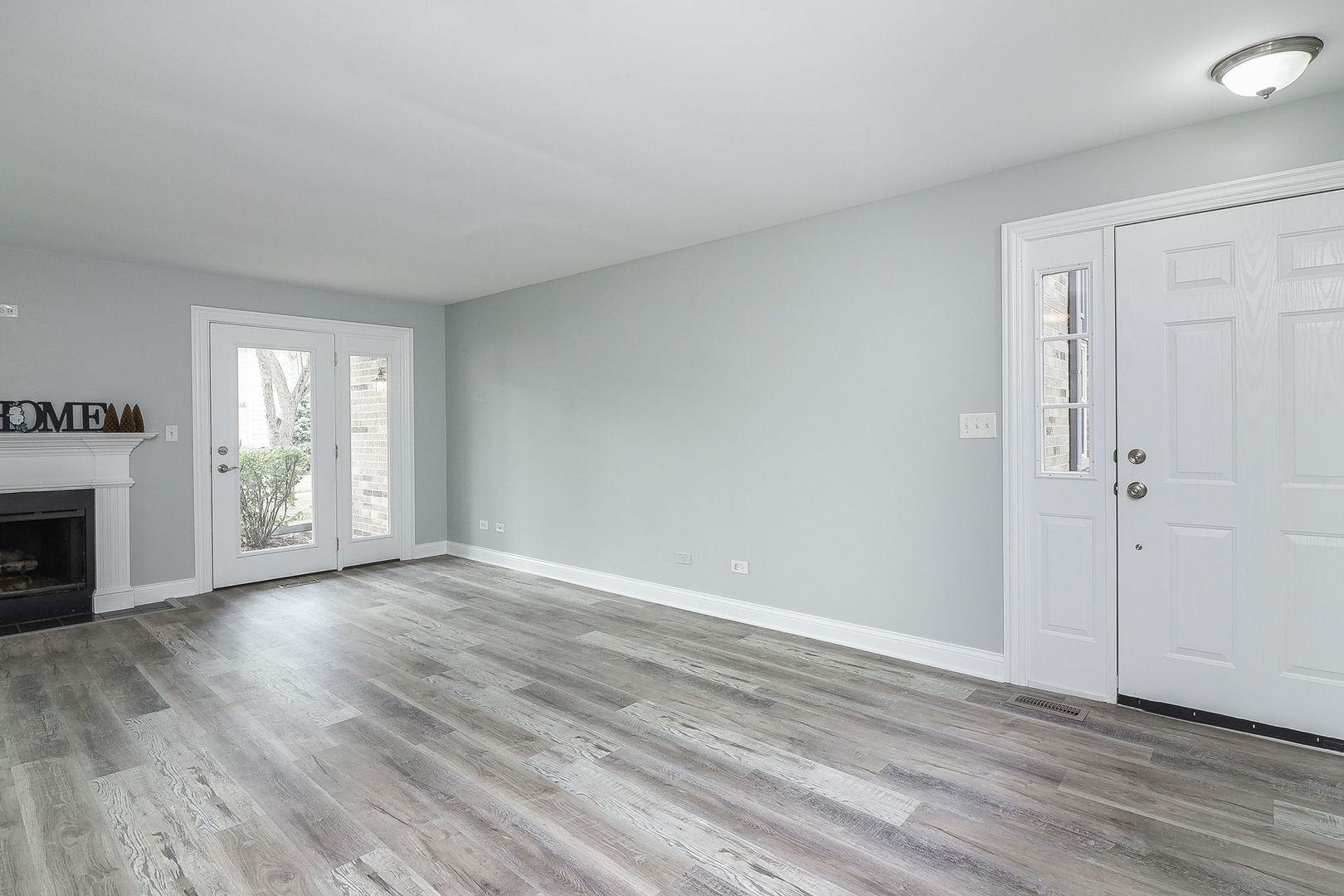 23 Foxcroft Road, Unit 135 Naperville, IL 60565 - Photo 3 of 28 Gallery Image 3