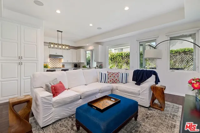 $2,625,000 | 820 Howard Street, Marina del Rey, CA 90292