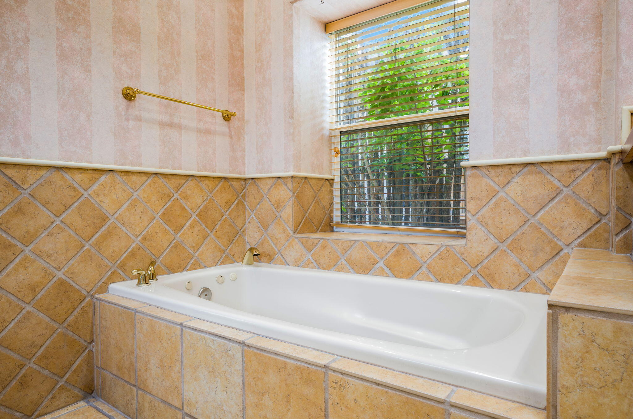 2410 Vicic Road Northwest Albuquerque, NM 87104 - Photo 27 of 54 Gallery Image 27