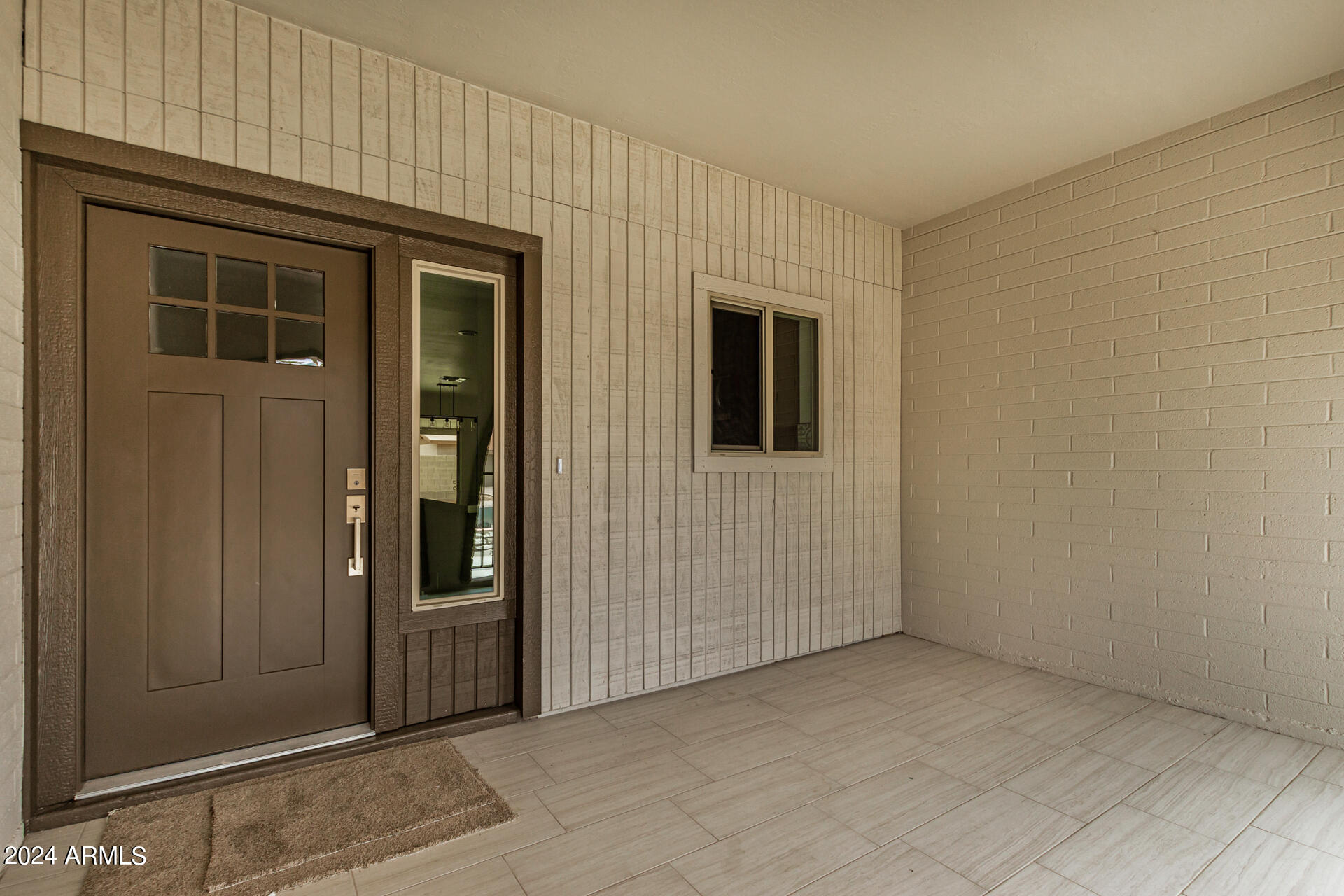 4109 West Hatcher Road Phoenix, AZ 85051 - Photo 8 of 33 an empty room with windows