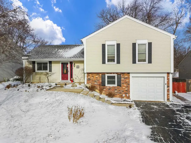 $399,900 | 113 Wallace Street, Bartlett, IL 60103