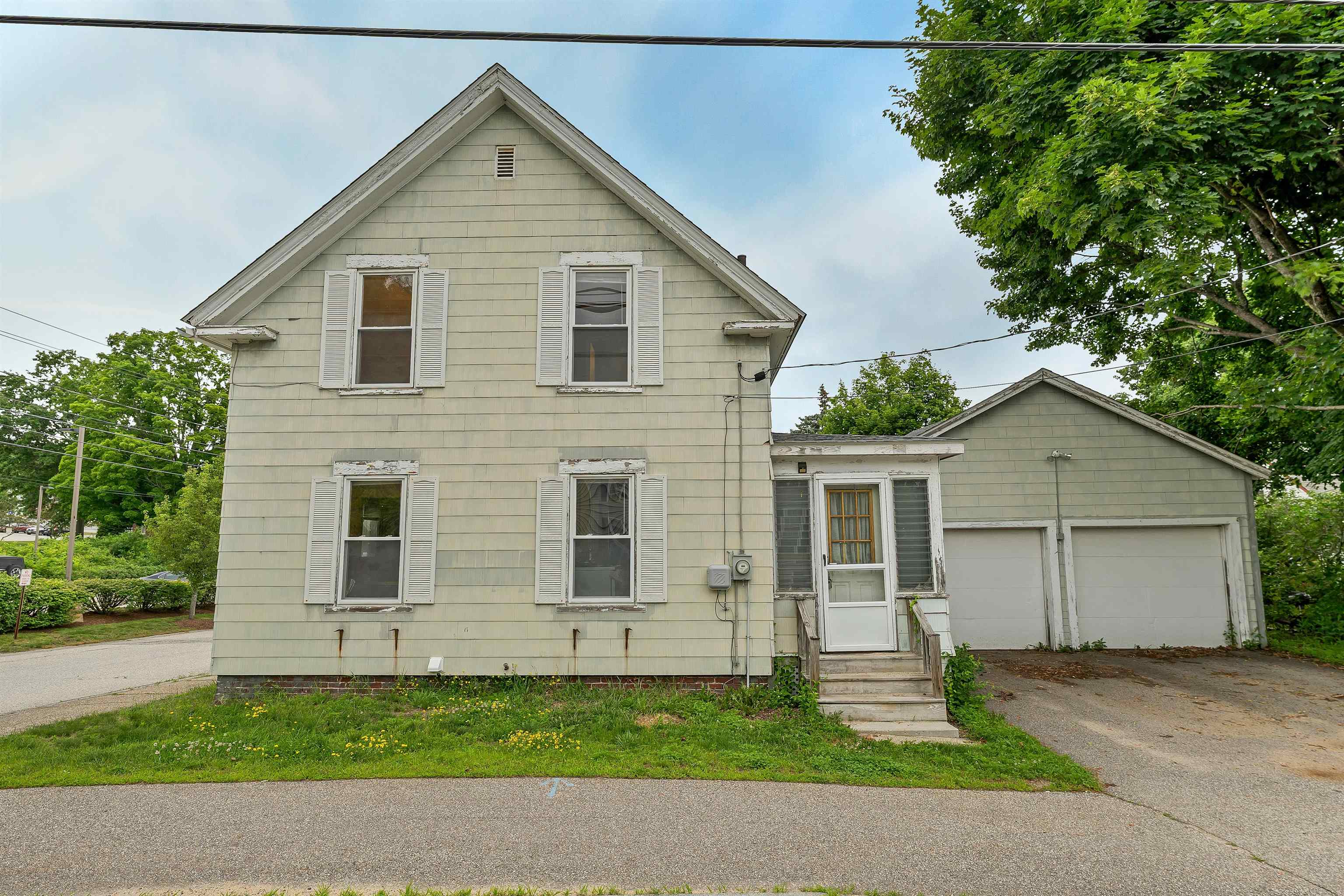 110 Spring Street Laconia, NH 03246 - Photo 2 of 37