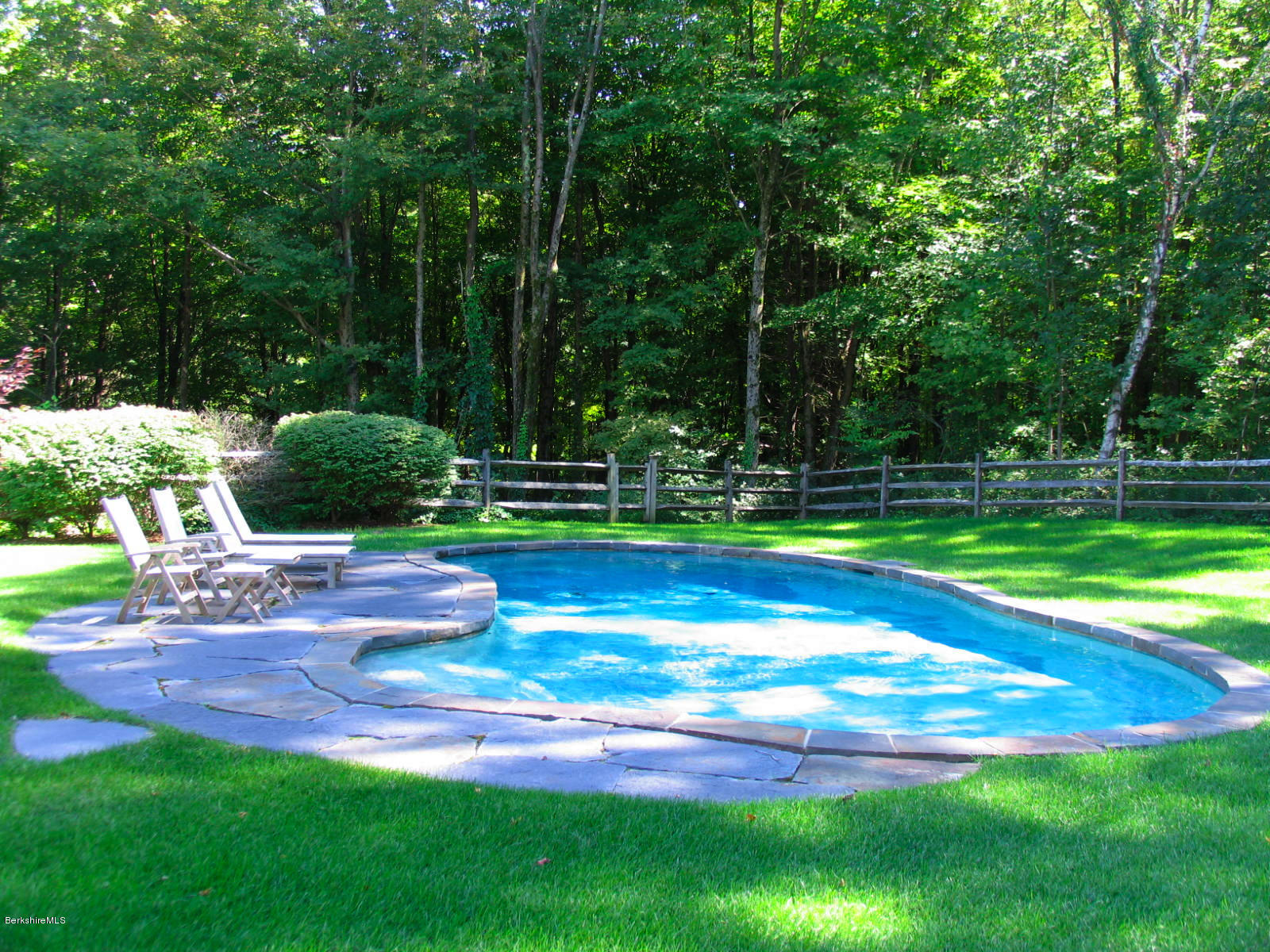 87 Maple Hill Road West Stockbridge, MA 01266 - Photo 7 of 35 IMG_9576