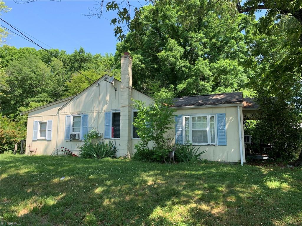 236 Mountain View Road Mount Airy, NC 27030 - Photo 3 of 35 Gallery Image 3