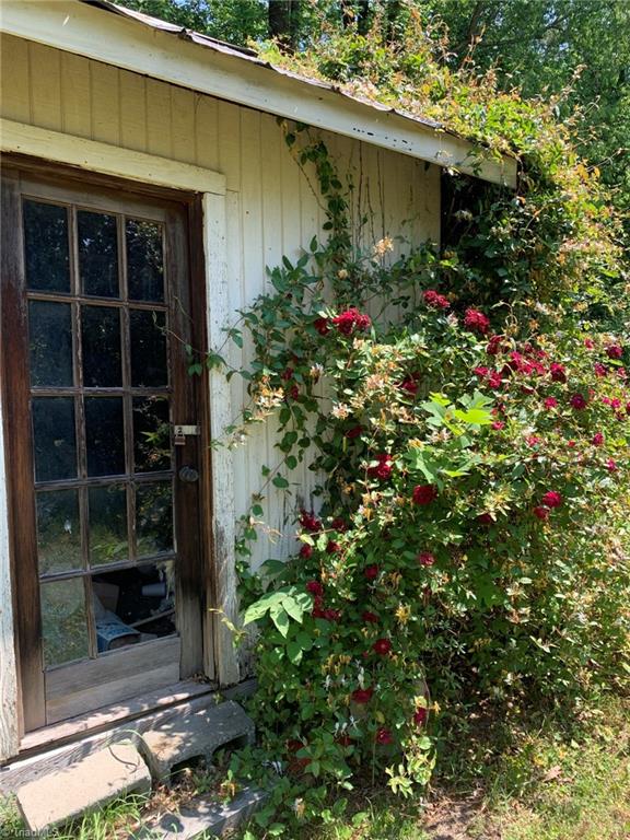 236 Mountain View Road Mount Airy, NC 27030 - Photo 22 of 35 Gallery Image 22