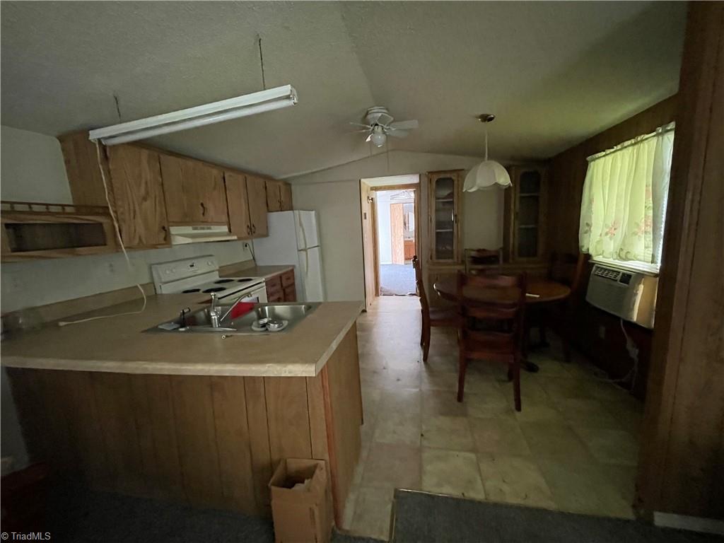 236 Mountain View Road Mount Airy, NC 27030 - Photo 30 of 35 Gallery Image 30