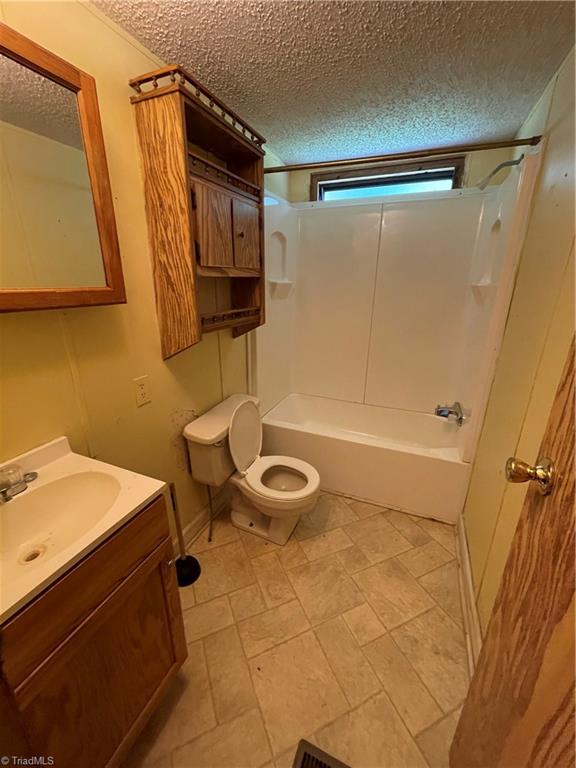 236 Mountain View Road Mount Airy, NC 27030 - Photo 31 of 35 Gallery Image 31