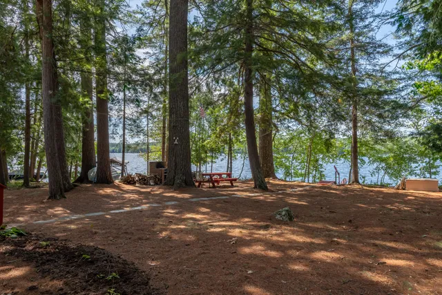 $830,000 | 24 Chickadee Way, Norway, ME 04268