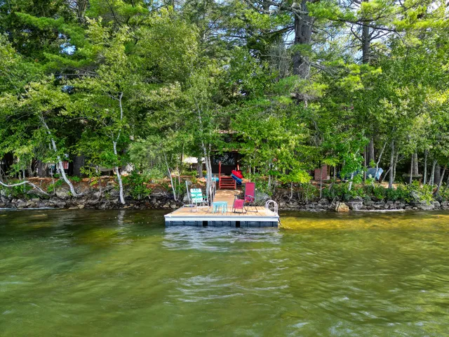 $830,000 | 24 Chickadee Way, Norway, ME 04268