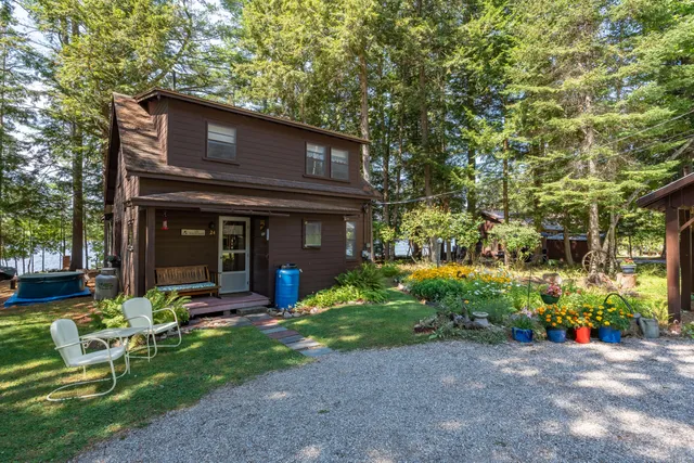 $830,000 | 24 Chickadee Way, Norway, ME 04268