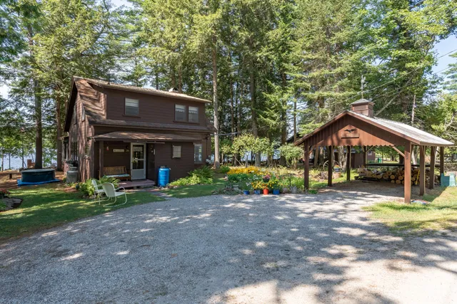 $830,000 | 24 Chickadee Way, Norway, ME 04268