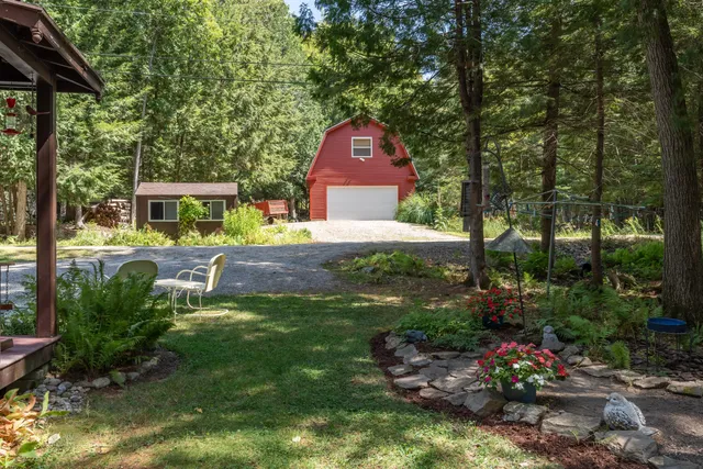 $830,000 | 24 Chickadee Way, Norway, ME 04268