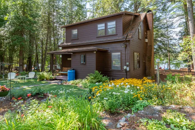 $830,000 | 24 Chickadee Way, Norway, ME 04268