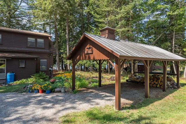 $830,000 | 24 Chickadee Way, Norway, ME 04268