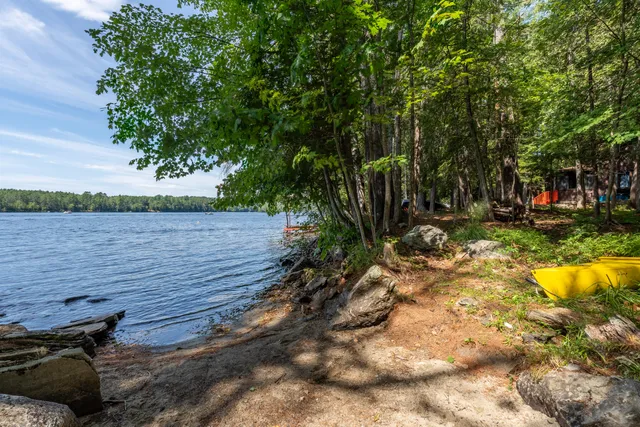 $830,000 | 24 Chickadee Way, Norway, ME 04268