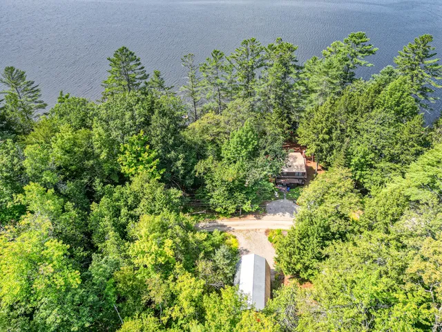 $830,000 | 24 Chickadee Way, Norway, ME 04268