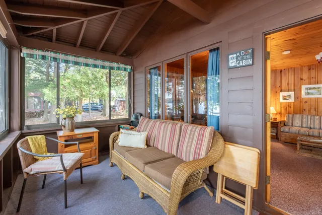 $830,000 | 24 Chickadee Way, Norway, ME 04268