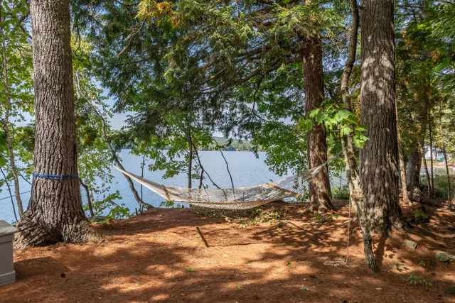 $830,000 | 24 Chickadee Way, Norway, ME 04268