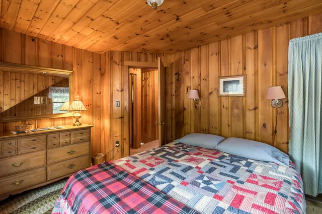 $830,000 | 24 Chickadee Way, Norway, ME 04268