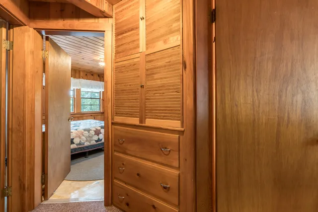 $830,000 | 24 Chickadee Way, Norway, ME 04268