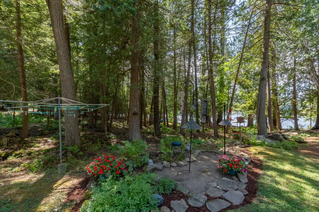 $830,000 | 24 Chickadee Way, Norway, ME 04268