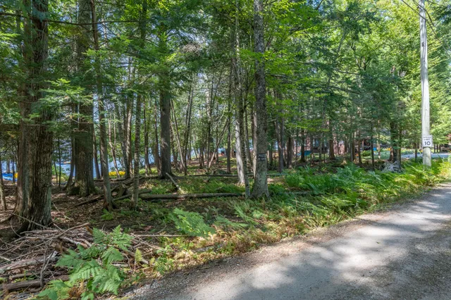 $830,000 | 24 Chickadee Way, Norway, ME 04268
