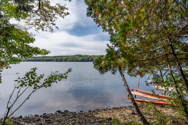 $830,000 | 24 Chickadee Way, Norway, ME 04268