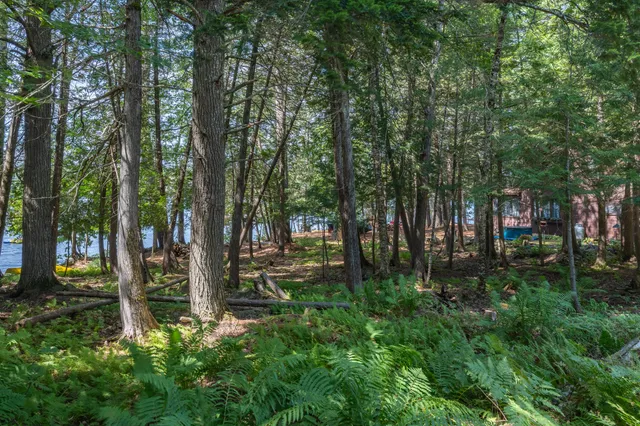 $830,000 | 24 Chickadee Way, Norway, ME 04268