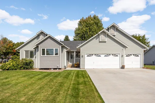 $490,000 | 13796 55th Street North, Stillwater, MN 55082