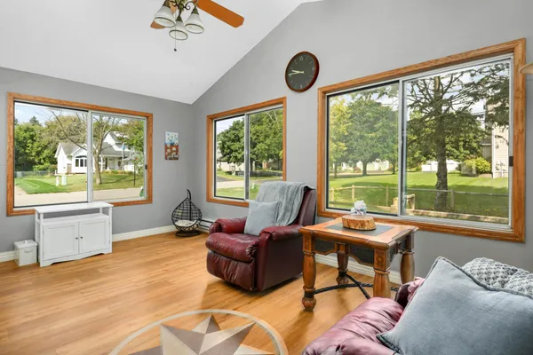 $490,000 | 13796 55th Street North, Stillwater, MN 55082