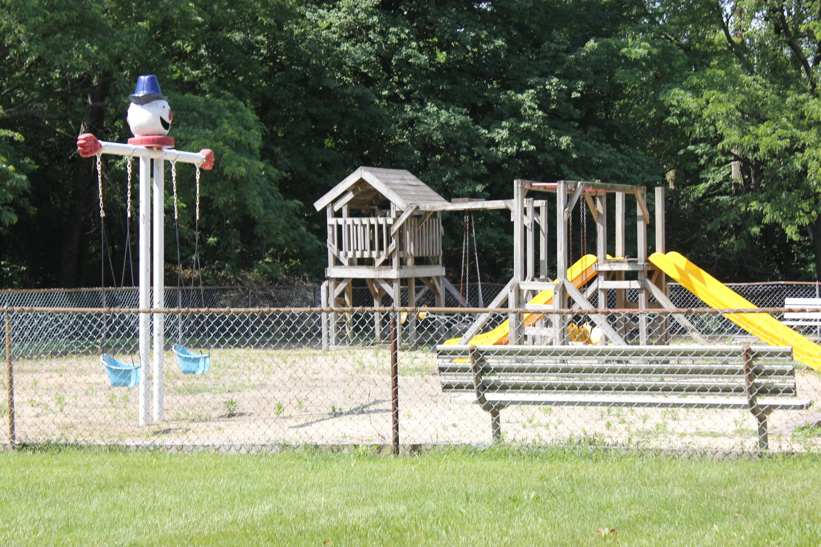 420 Walnut Creek Road, Unit 3105 Lisle, IL 60532 - Photo 13 of 15 a view of a house with yard and sitting area