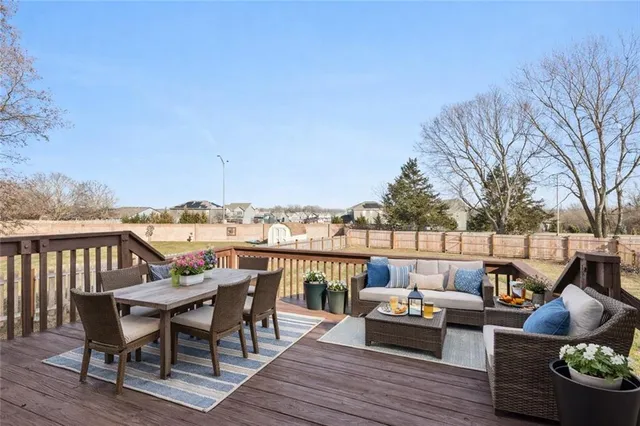 $369,900 | 821 Northeast Colleen Drive, Lee's Summit, MO 64086