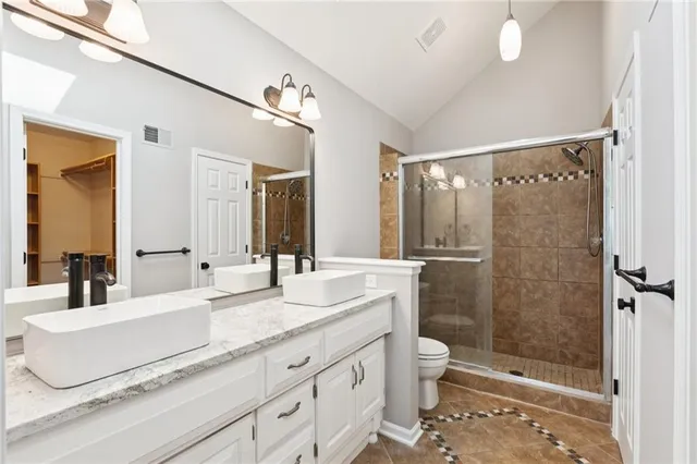 $369,900 | 821 Northeast Colleen Drive, Lee's Summit, MO 64086