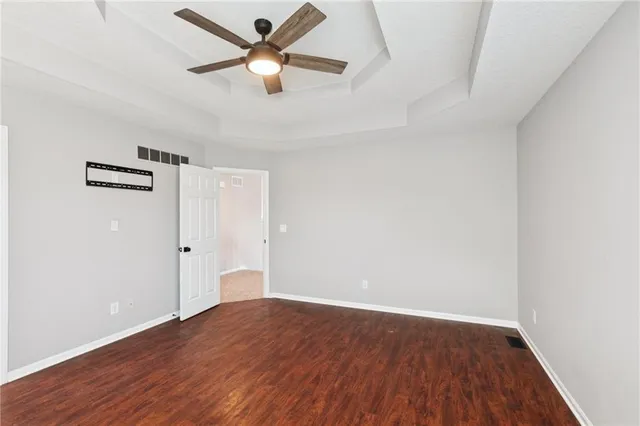 $369,900 | 821 Northeast Colleen Drive, Lee's Summit, MO 64086