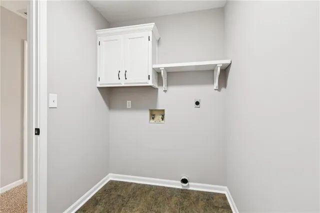 $369,900 | 821 Northeast Colleen Drive, Lee's Summit, MO 64086