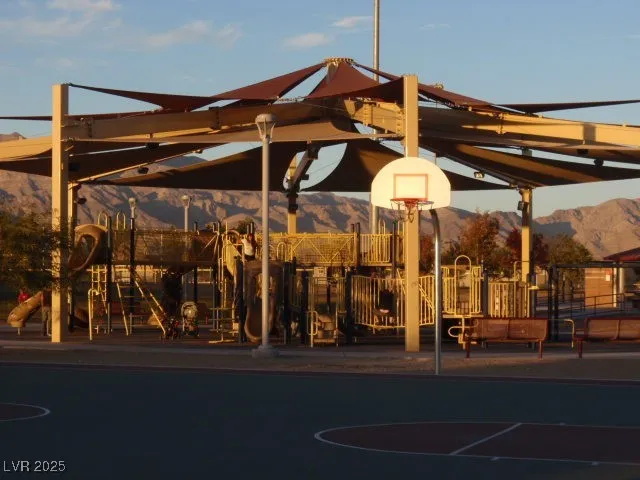 $2,050 | 6853 Homing Dove Street, North Las Vegas, NV 89084