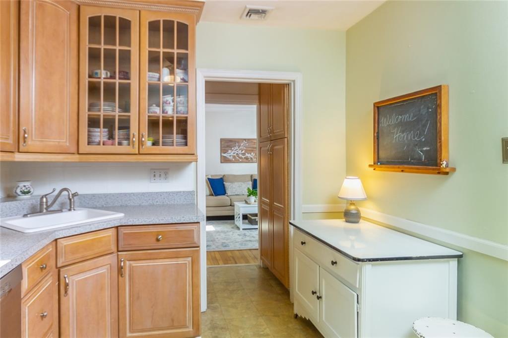 269 Cascade Road Pittsburgh, PA 15221 - Photo 11 of 22 Gallery Image 11
