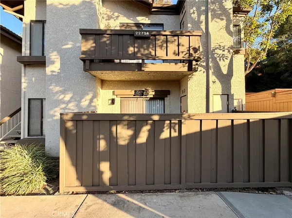 $474,995 | 22794 Lakeway Drive, Unit 467, Diamond Bar, CA 91765