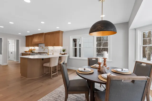 $1,649,000 | 10525 North Fairway Lane, Mequon, WI 53092