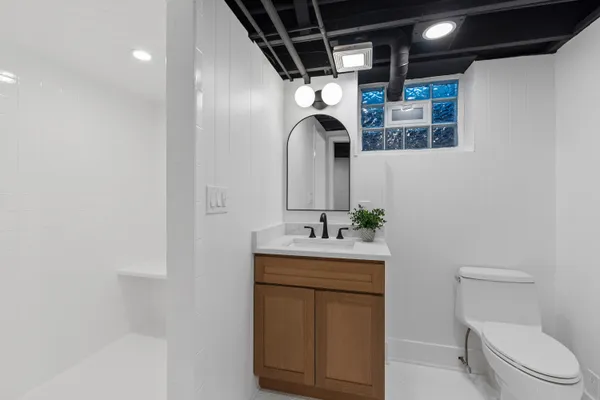 $1,599,999 | 10525 North Fairway Lane, Mequon, WI 53092