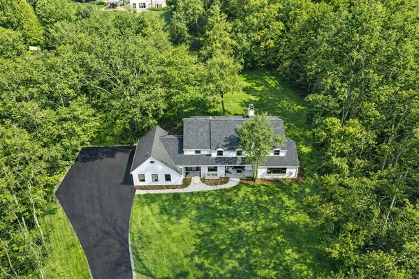 $1,599,999 | 10525 North Fairway Lane, Mequon, WI 53092