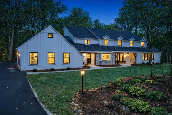 $1,599,999 | 10525 North Fairway Lane, Mequon, WI 53092