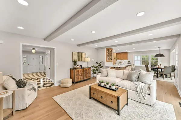 $1,599,999 | 10525 North Fairway Lane, Mequon, WI 53092