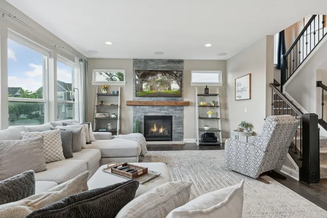 $639,000 | 1437 Copper Hills Drive, Carver, MN 55315