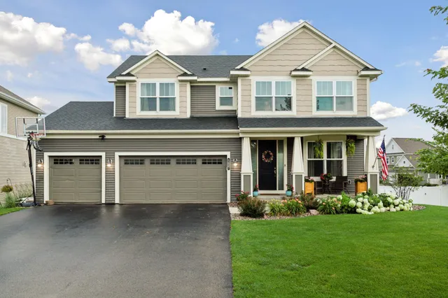 $639,000 | 1437 Copper Hills Drive, Carver, MN 55315