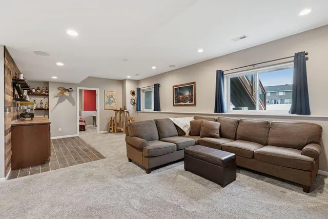 $639,000 | 1437 Copper Hills Drive, Carver, MN 55315