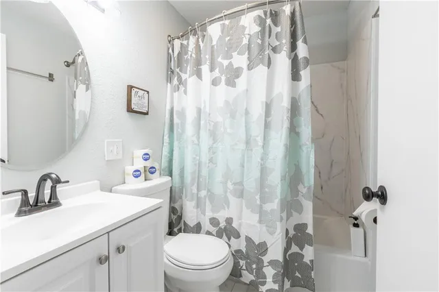 $264,900 | 3221 East 11th Street, Kansas City, MO 64127