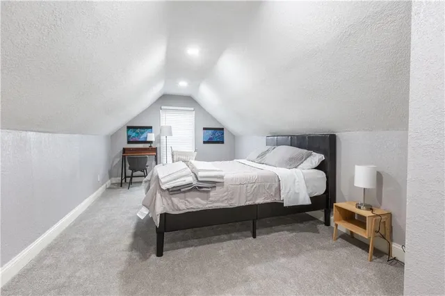 $264,900 | 3221 East 11th Street, Kansas City, MO 64127