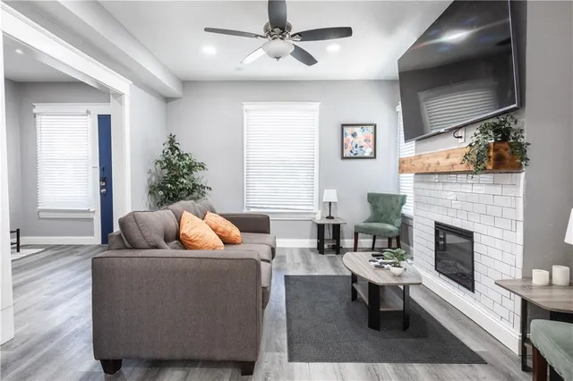 $264,900 | 3221 East 11th Street, Kansas City, MO 64127