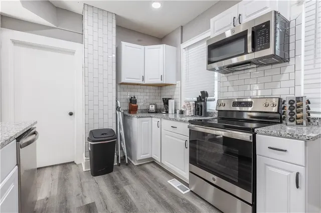 $264,900 | 3221 East 11th Street, Kansas City, MO 64127